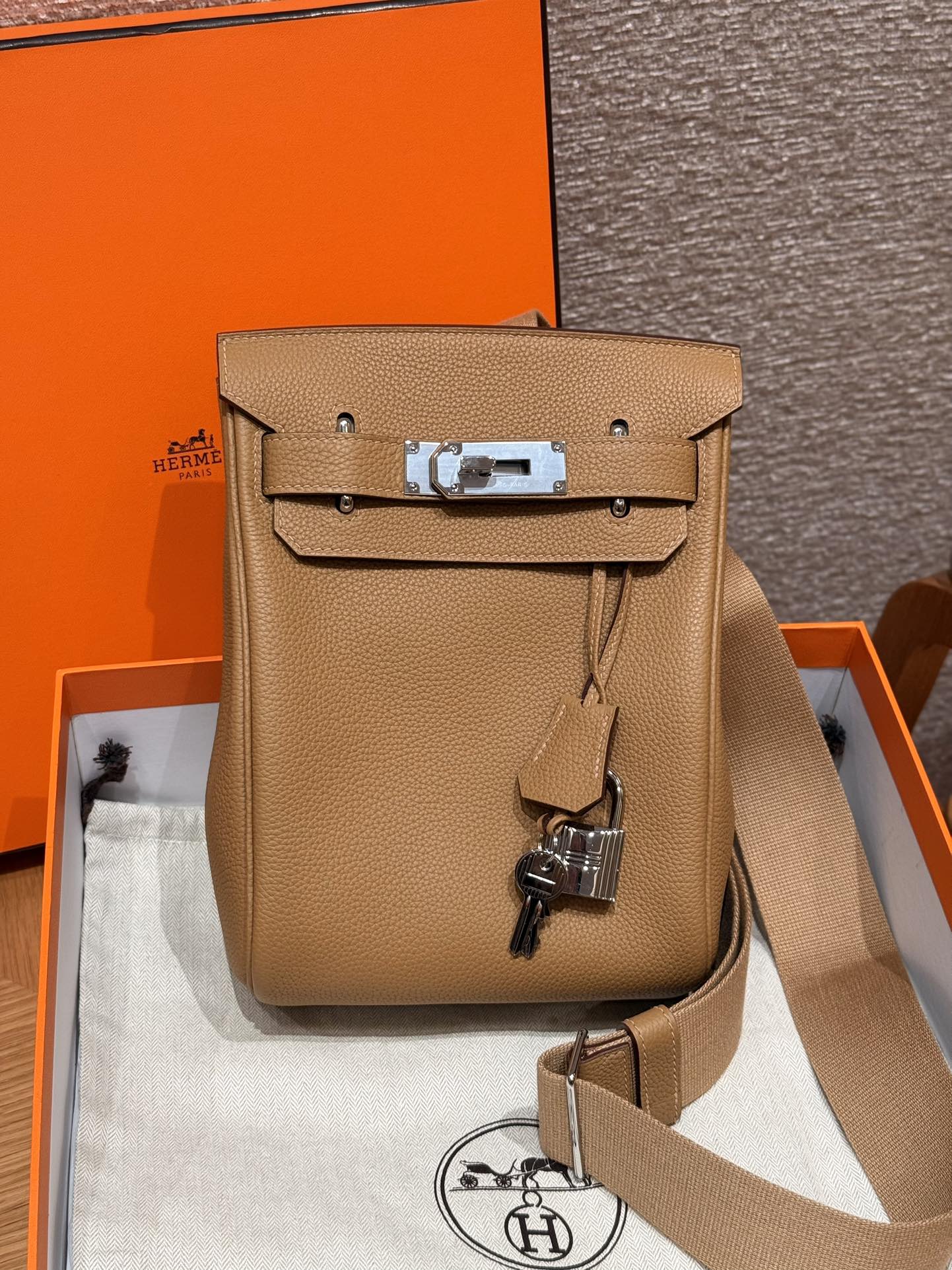 에르메스 Hermes Hac a dos 28cm Togo 21 Natural-sable/silver