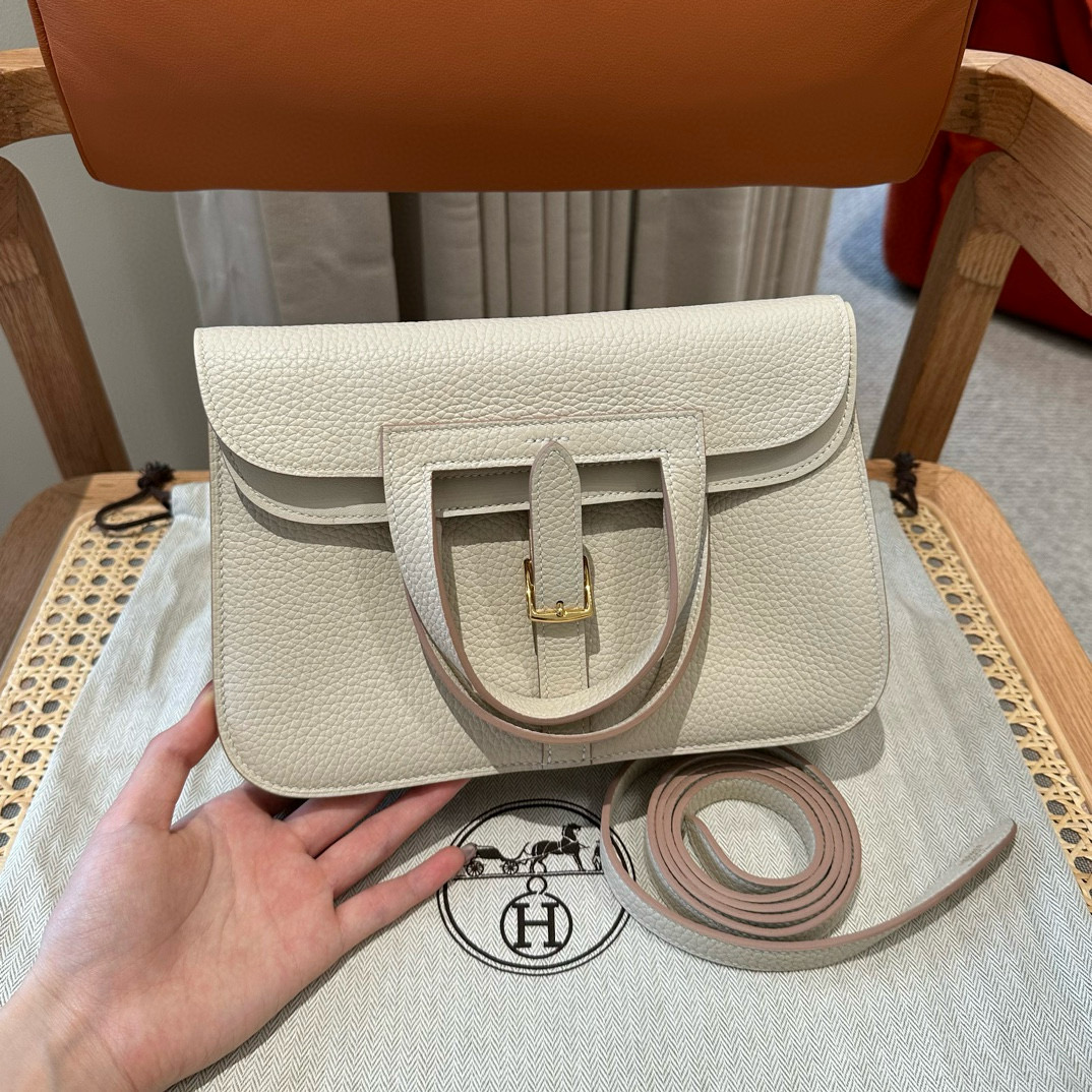 에르메스 Hermes Halzan 22cm clemence 10 Craie/gold