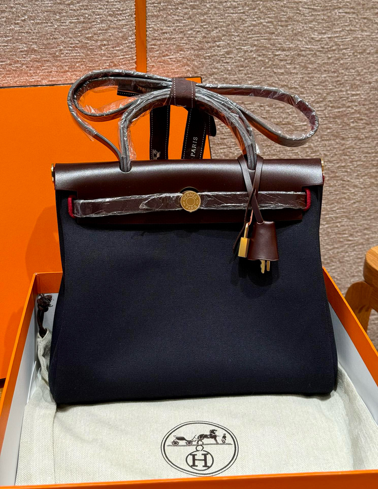 에르메스 Hermes Herbag 31cm canvas and cowhide 7U Blue Navy and 0G Rouge Seller/gold