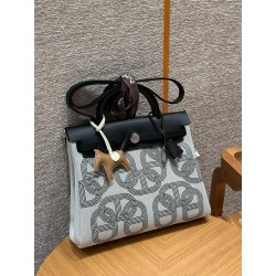 에르메스 Hermes Herbag 31cm canvas and cowhide Black/silver