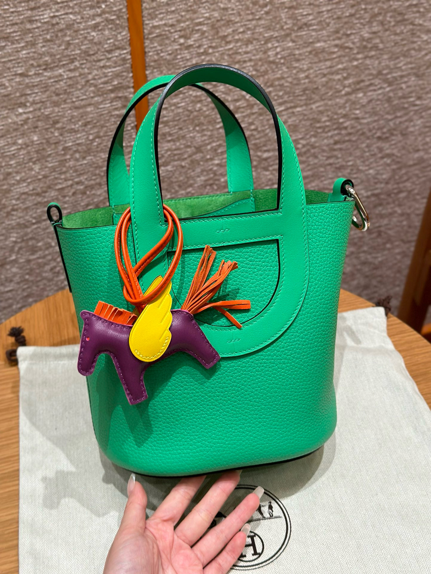 에르메스 Hermes in the loop 18cm Clemence 0T Vert comics/silver