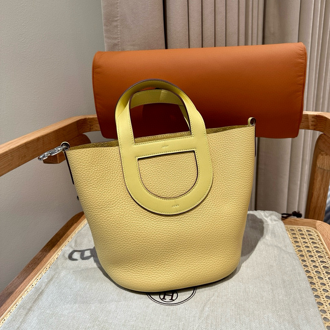 에르메스 Hermes in the loop 18cm Clemence 1Z Jaune Poussin/silver