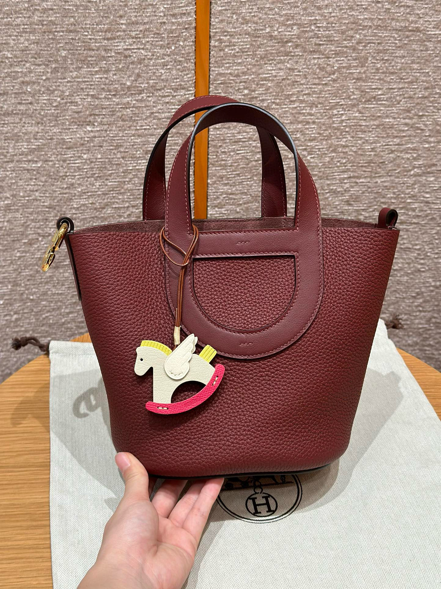 에르메스 Hermes in the loop 18cm Clemence 55 Rouge H/gold