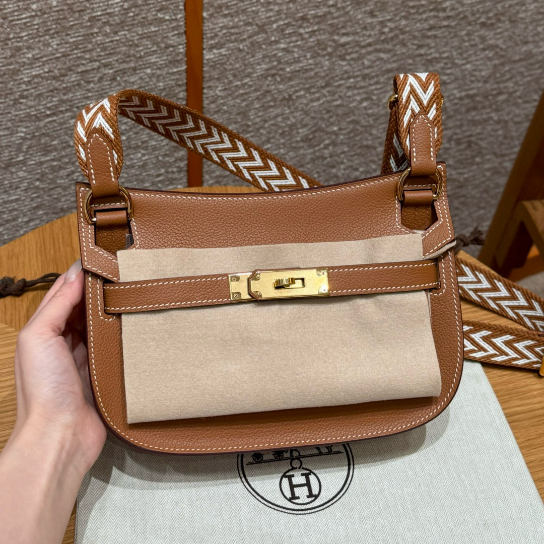 에르메스 Hermes Jypsiere mini 23cm evercolor 37 Gold/gold