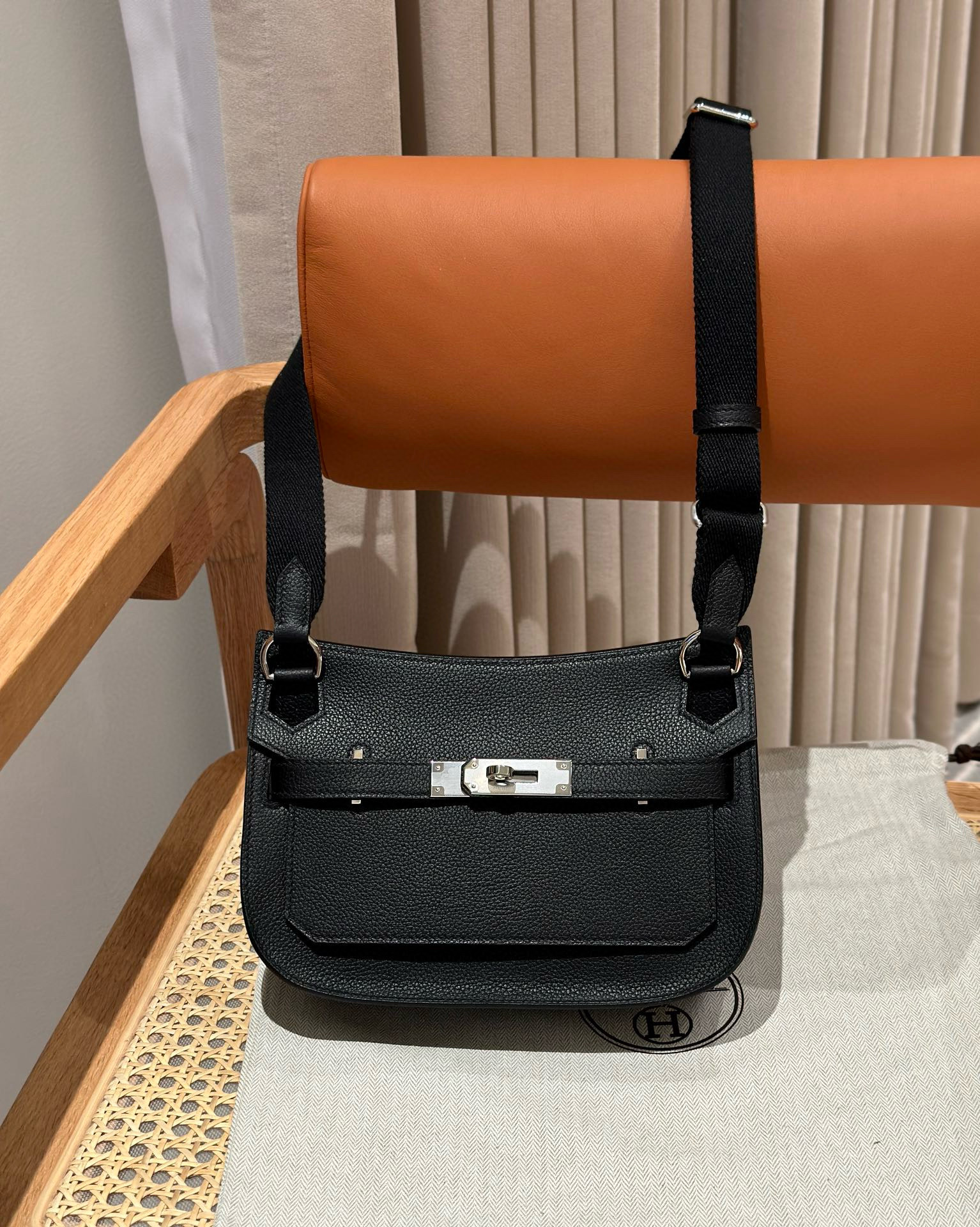에르메스 Hermes Jypsiere mini 23cm evercolor 89 Noir/silver