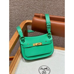 에르메스 Hermes Jypsiere mini 23cm Swift 0T Vert comics/gold