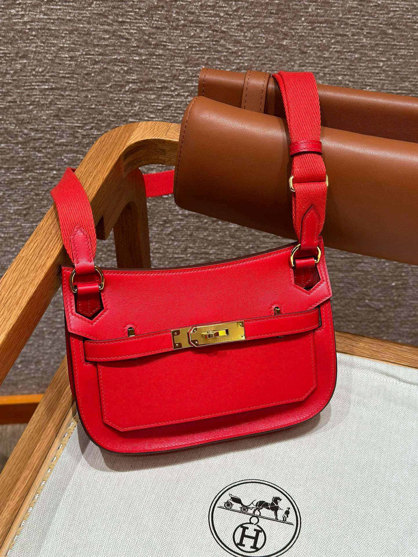 에르메스 Hermes Jypsiere mini 23cm Swift Q5 Rouge casaque/gold