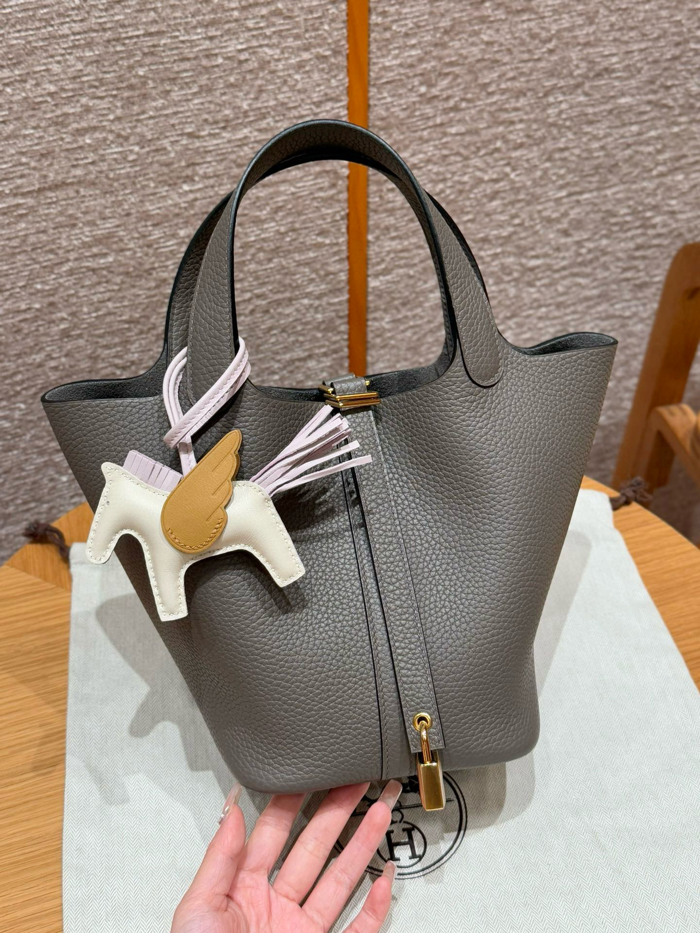 에르메스 Hermes Picotin lock 18cm clemence 8F Girs Etain/gold