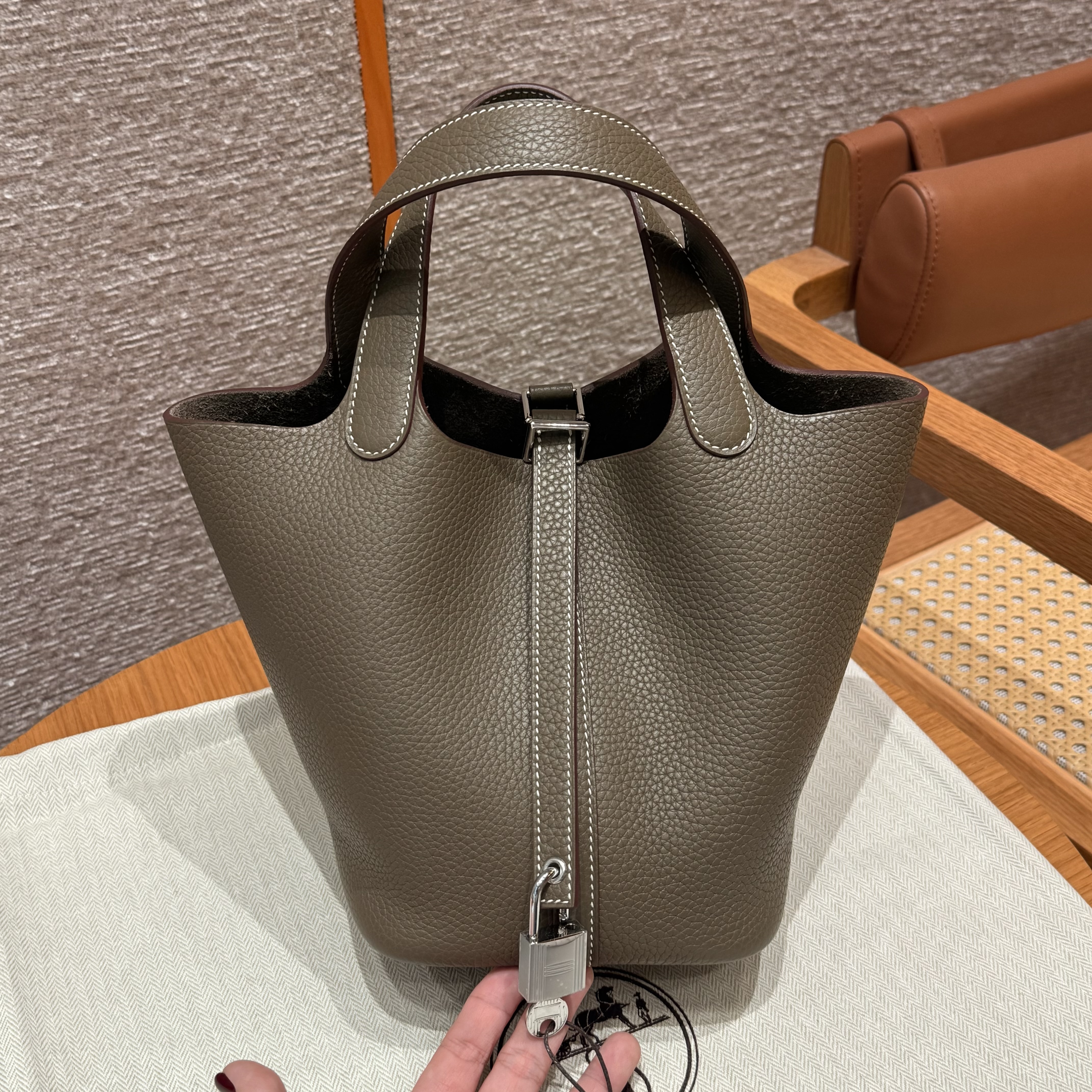 에르메스 Hermes Picotin lock 18cm clemence 18 Etoupe/sliver