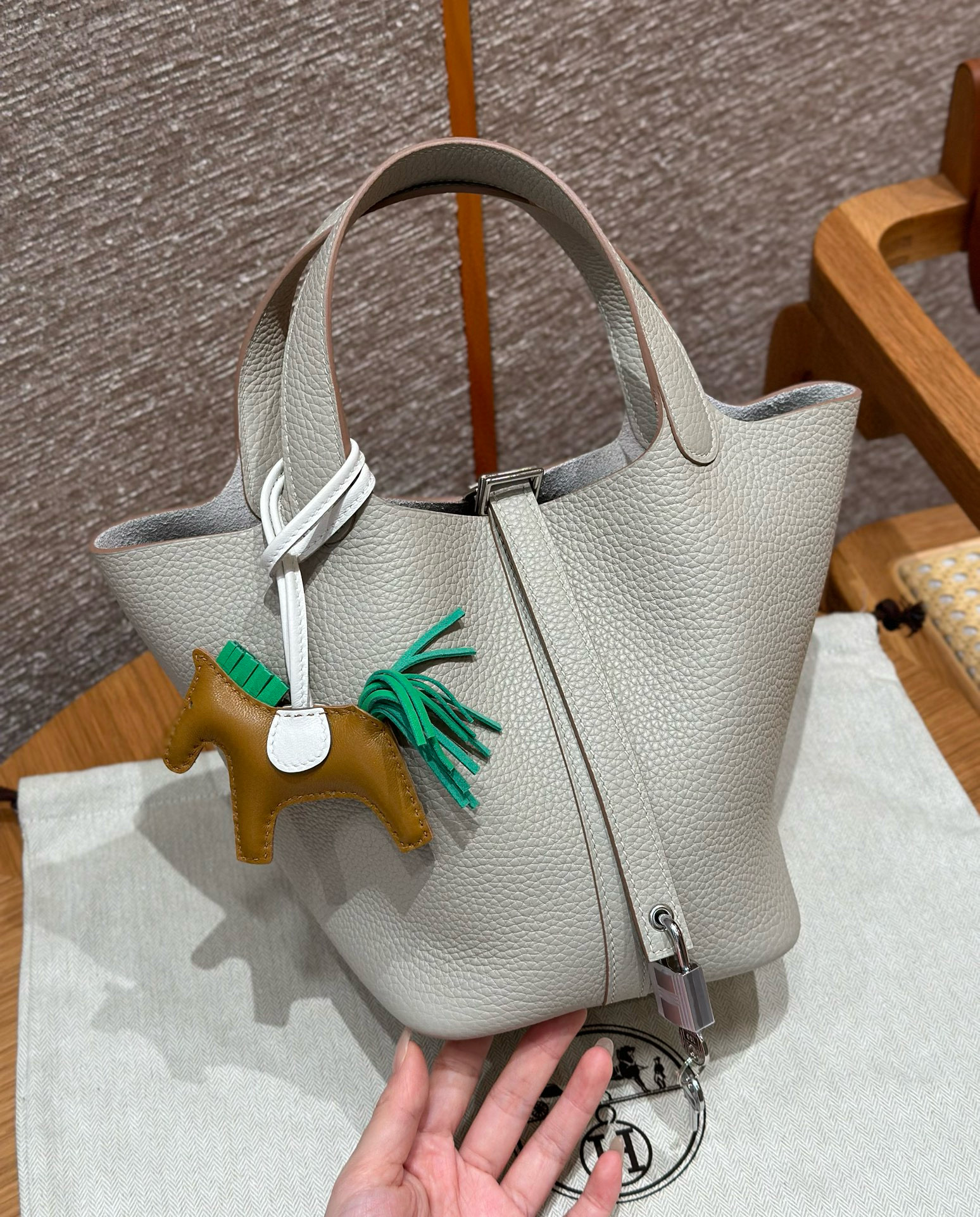 에르메스 Hermes Picotin lock 18cm clemence 80 Gris perle/sliver