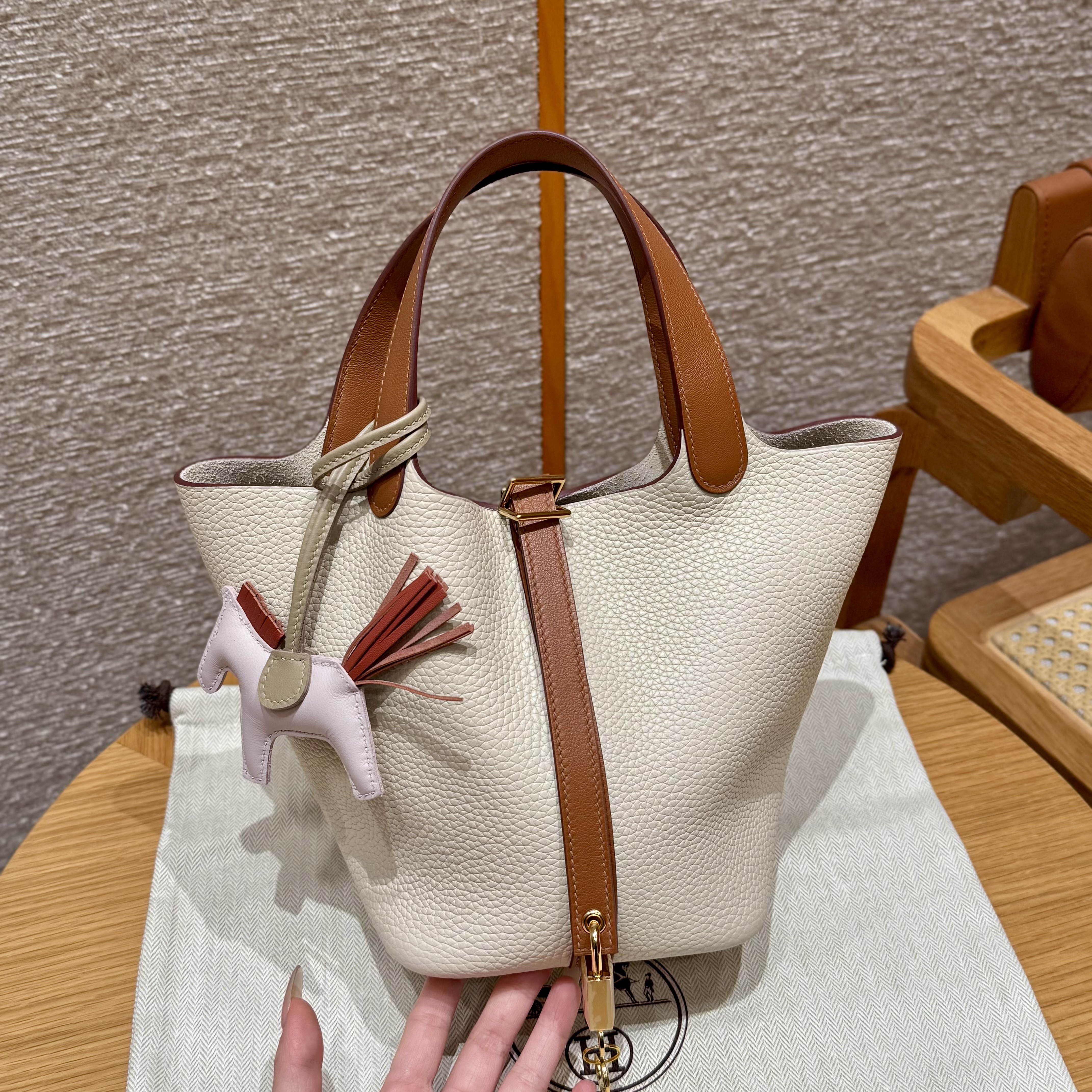 에르메스 Hermes Picotin lock 18cm clemence and Swift 10 Craie and 37 Gold/gold