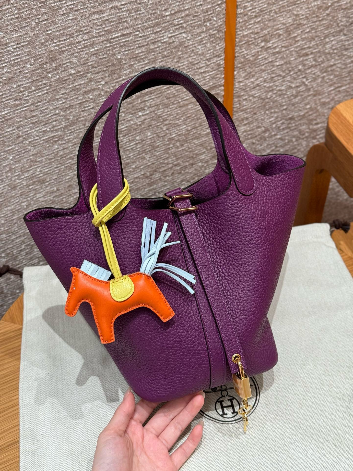 에르메스 Hermes Picotin lock 18cm clemence P9 Anemone/gold