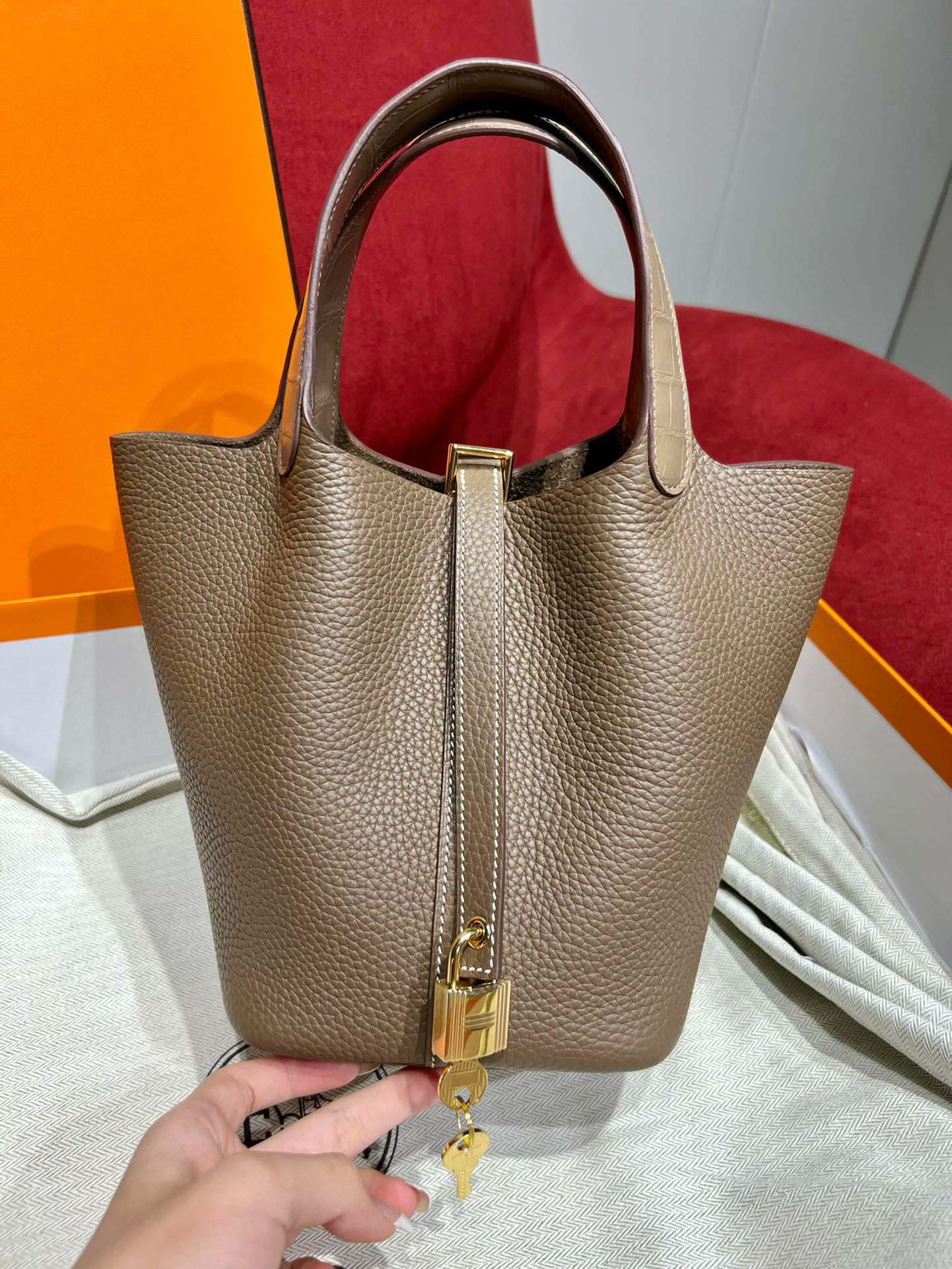 에르메스 Hermes Picotin Touch 18cm clemence and Matte Alligator 18 Etoupe/gold