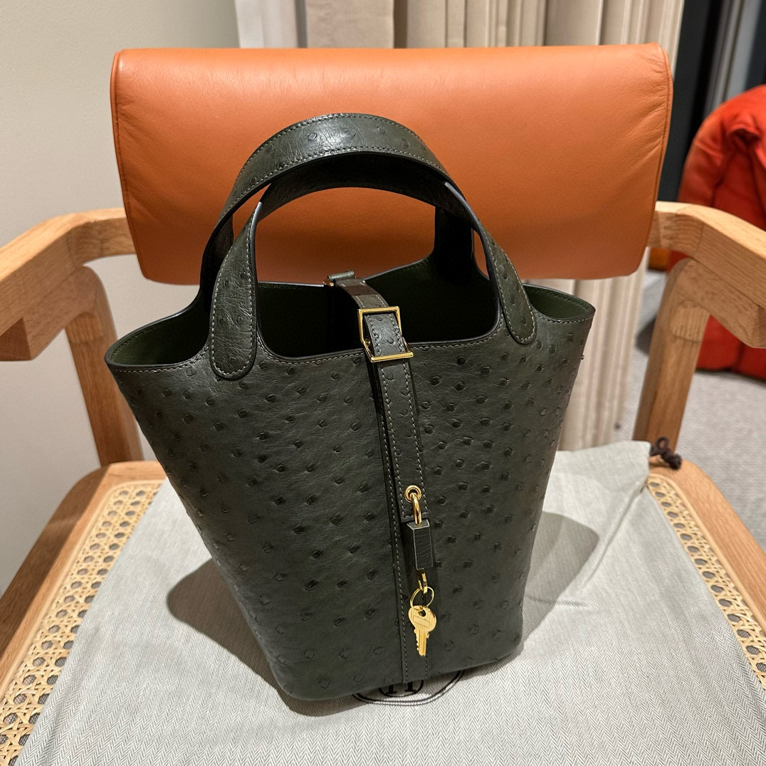 에르메스 Hermes Picotin lock 18cm KK ostrich V6 Canope/gold