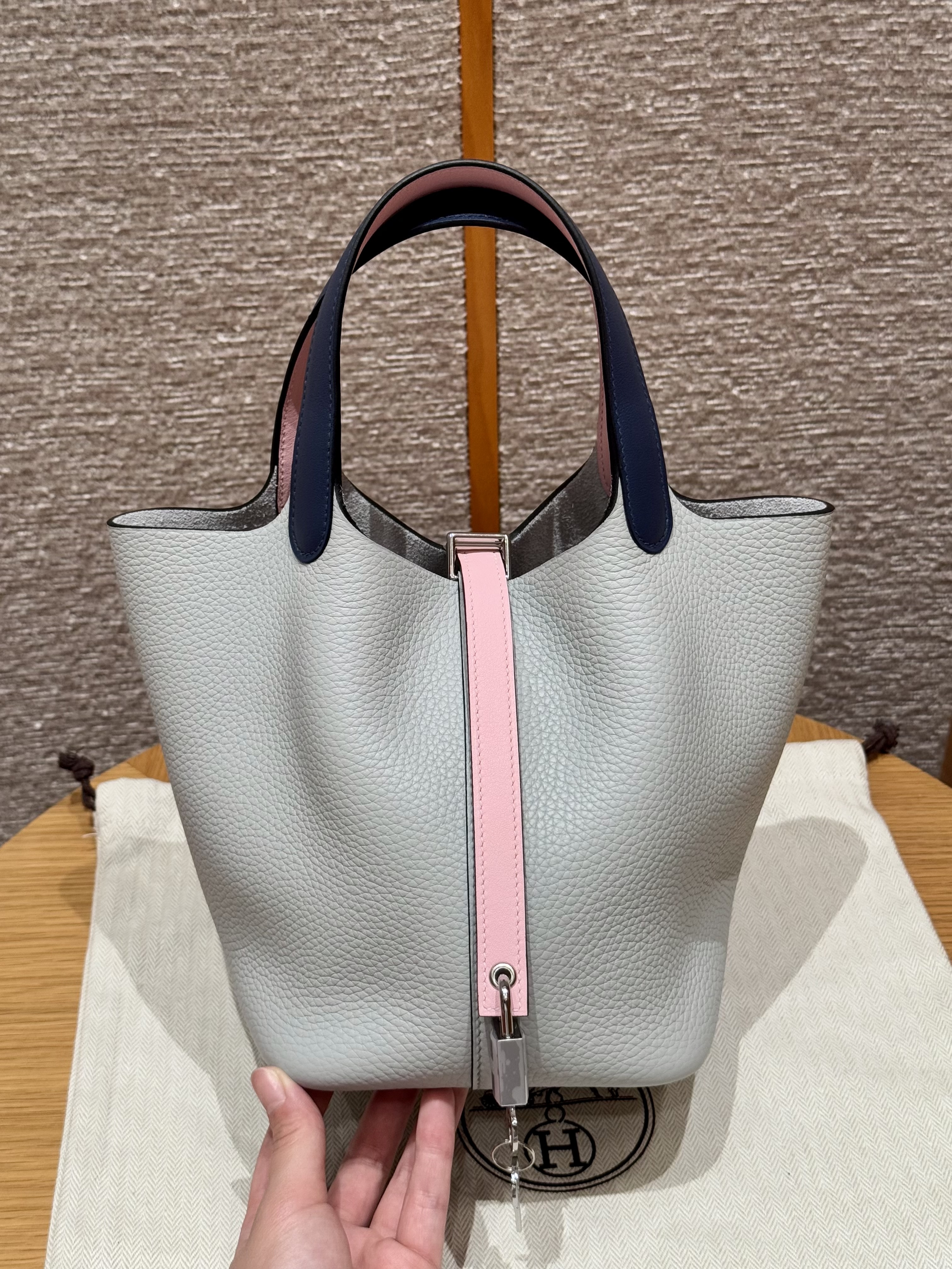 에르메스 Hermes Picotin lock 22cm clemence 08 Blue 3Q Rose Sakura 73 Blue saphir/silver