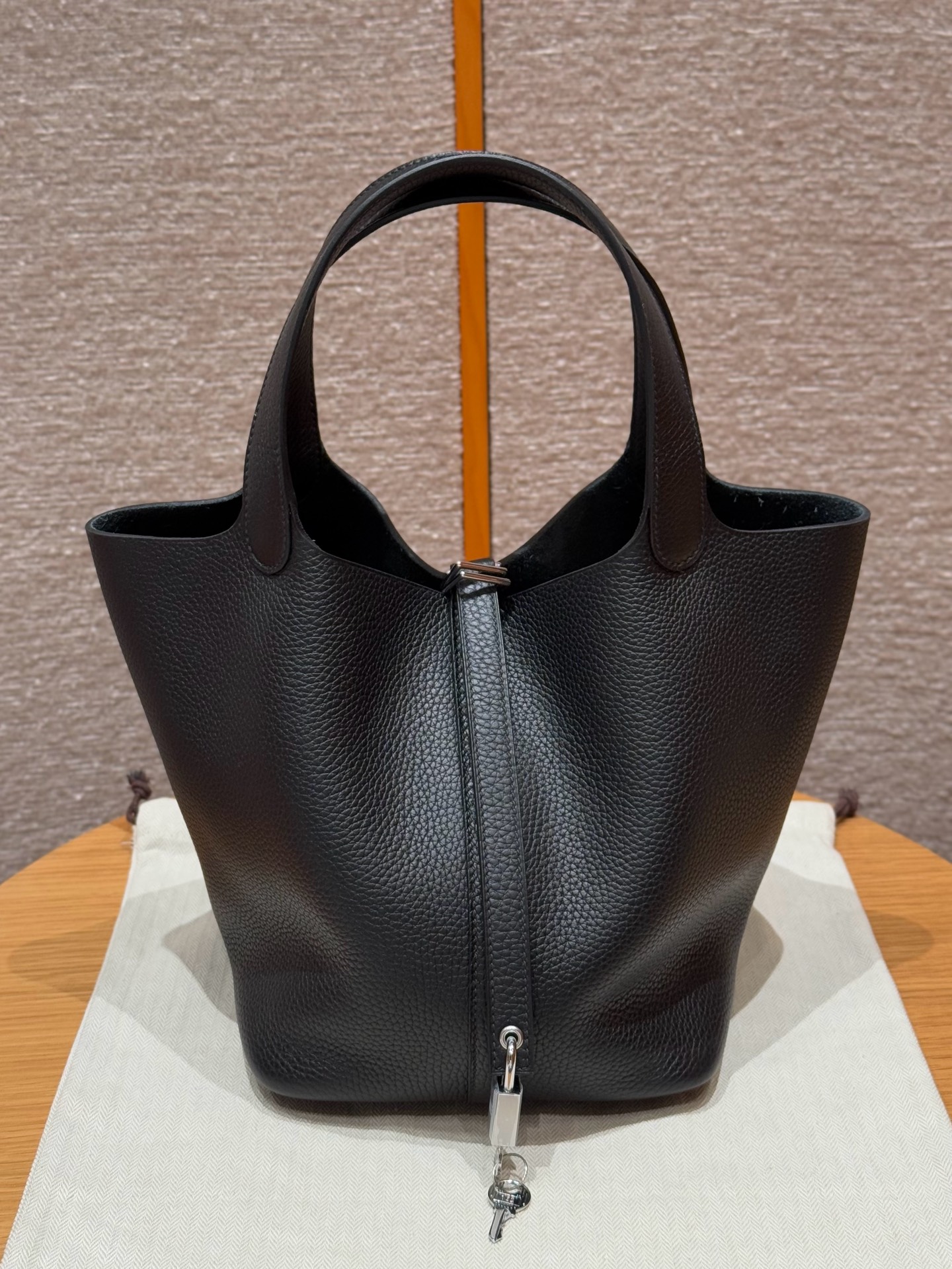 에르메스 Hermes Picotin lock 22cm clemence 89 Noir/silver