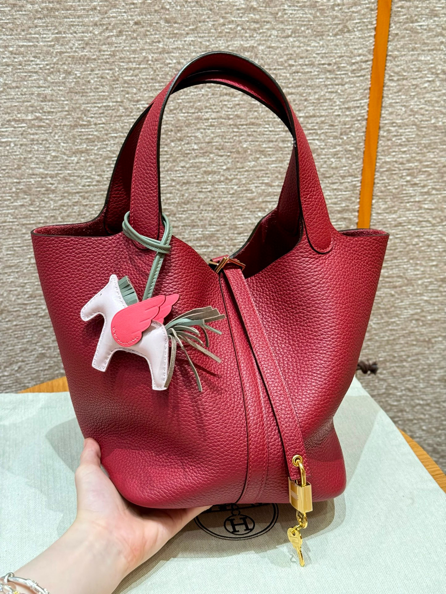 에르메스 Hermes Picotin lock 22cm clemence K1 Rouge grenat/gold
