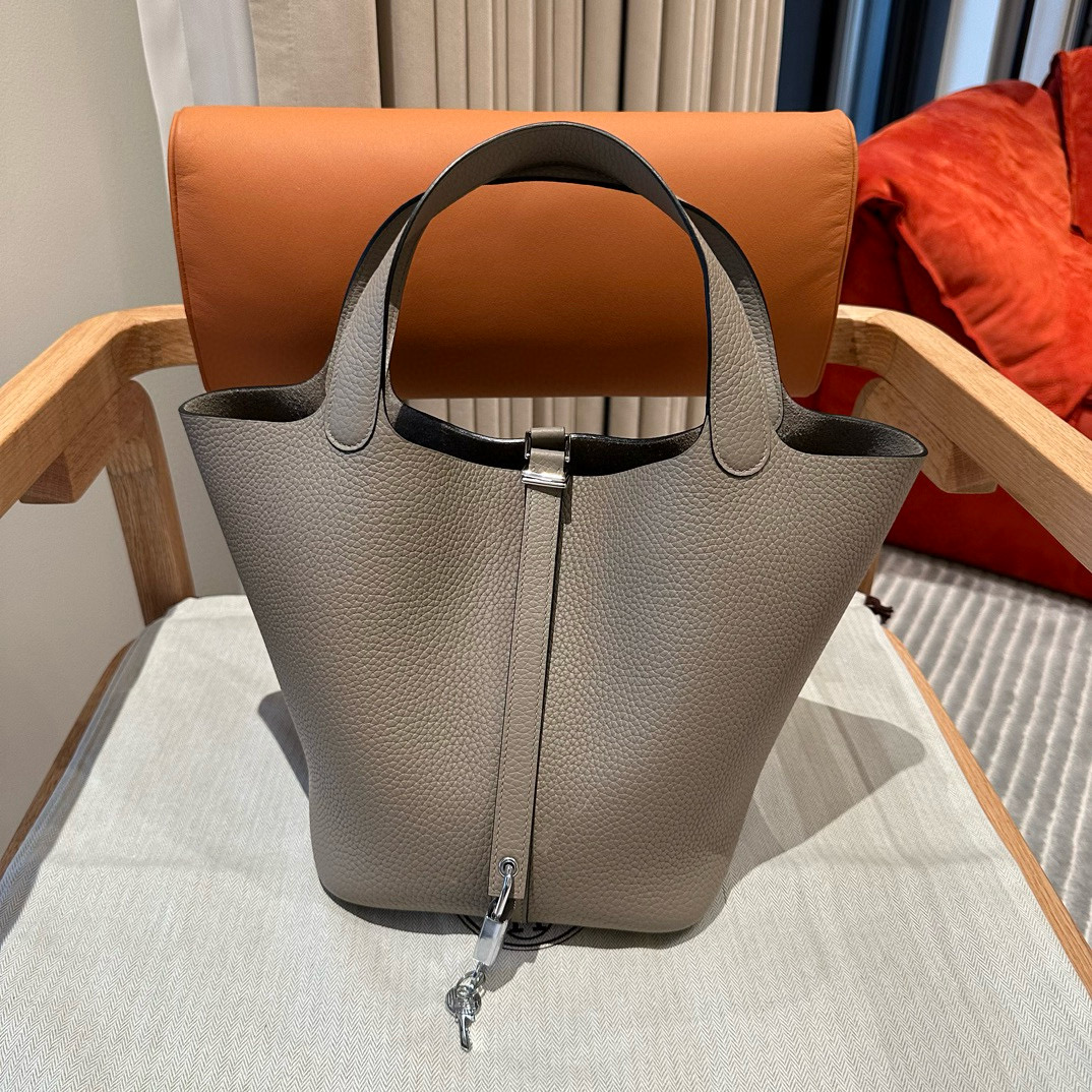 에르메스 Hermes Picotin lock 22cm clemence M8 Gris Ashphalte/silver