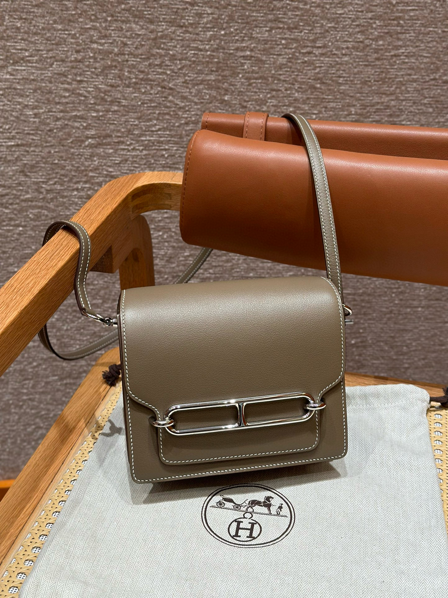 에르메스 Hermes Roulis 18cm Evercolor 18 Etoupe/silver