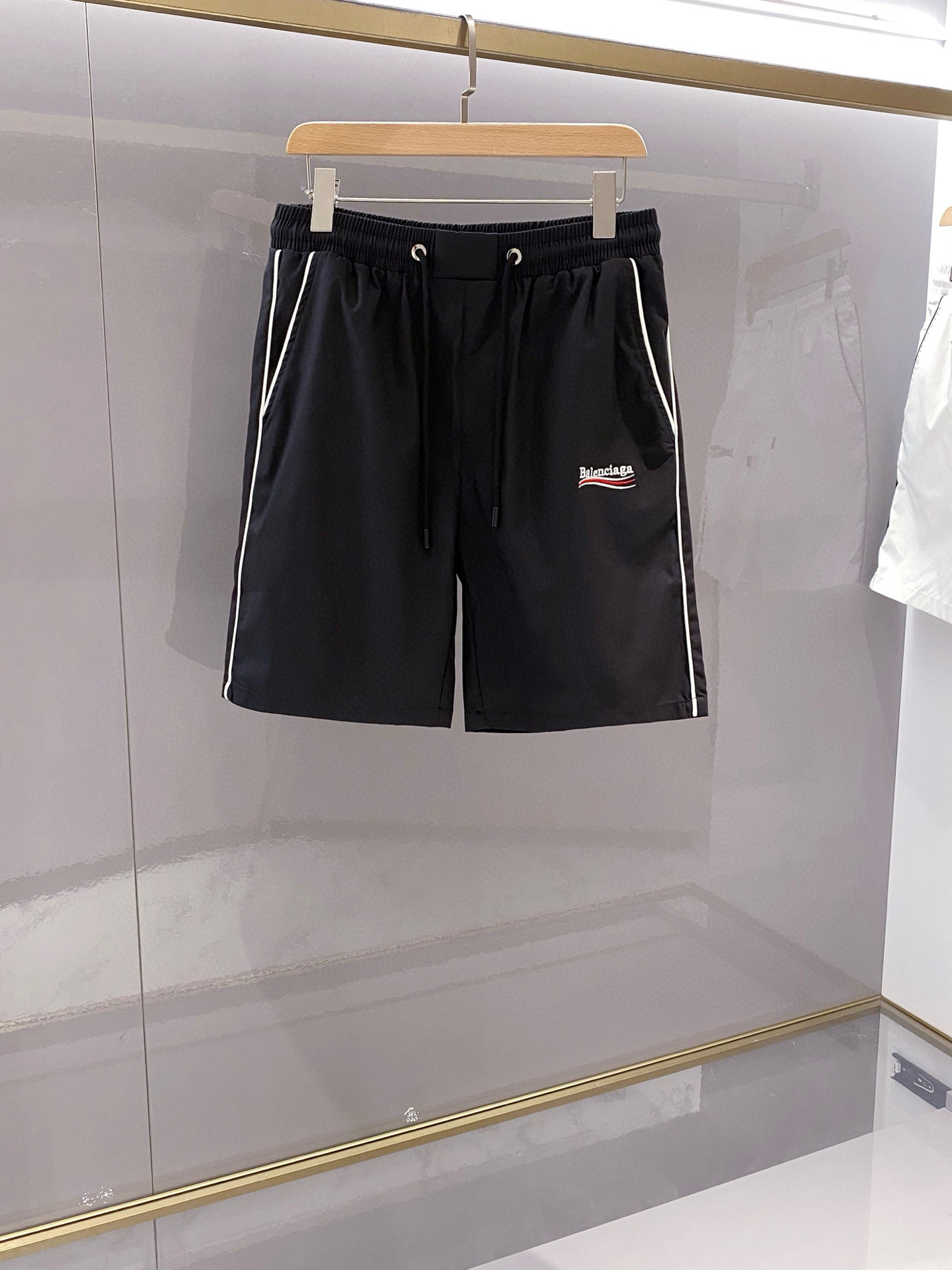 발렌시아가 Balenciaga 반바지