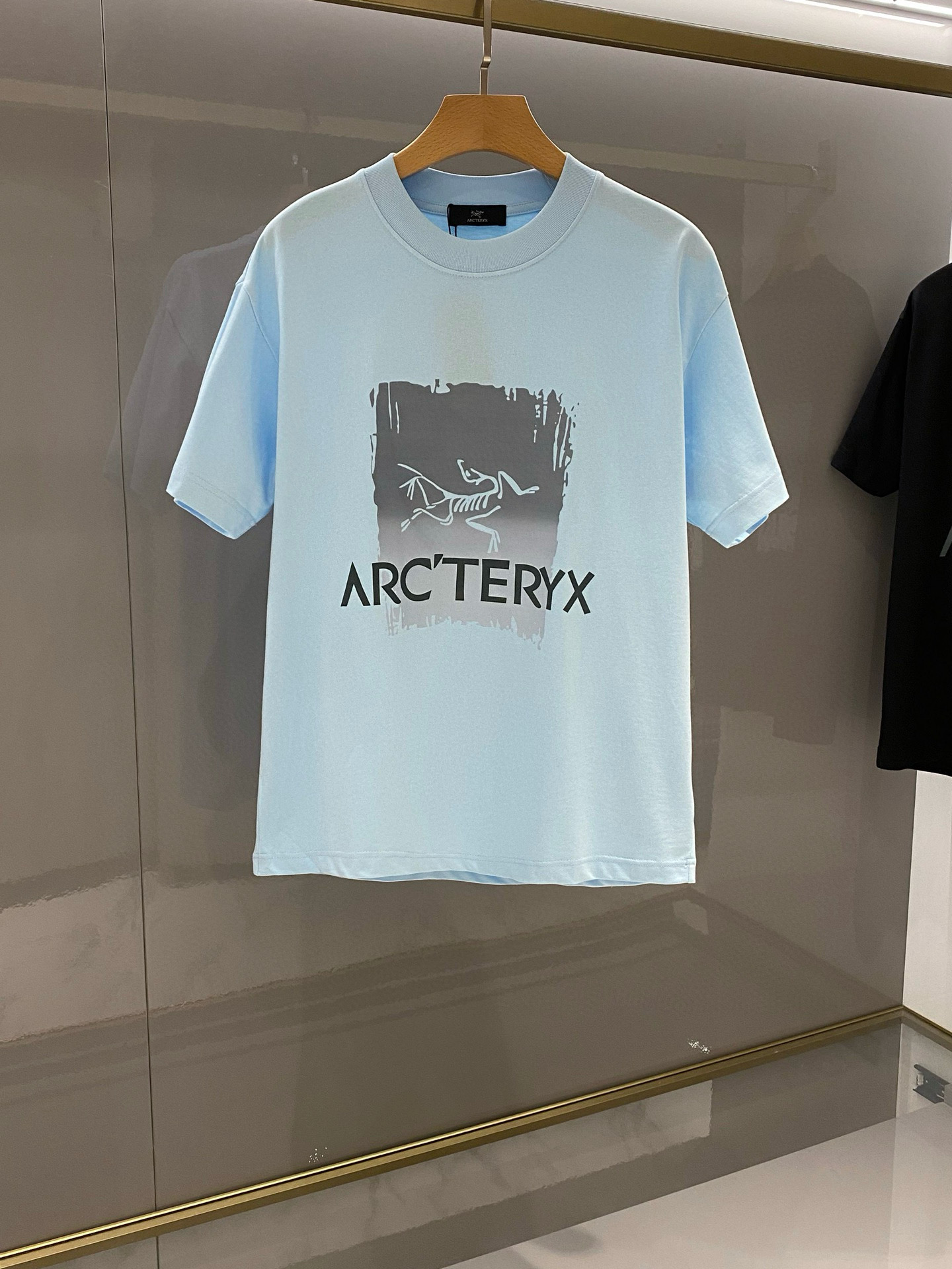 아크테릭스 ARC'TERYX 반팔 티셔츠