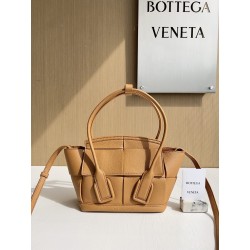 보테가베네타 Bottega Veneta 575943 Arco 20cm