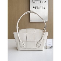 보테가베네타 Bottega Veneta 575943 Arco 33cm
