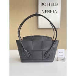 보테가베네타 Bottega Veneta 575943 Arco 33cm