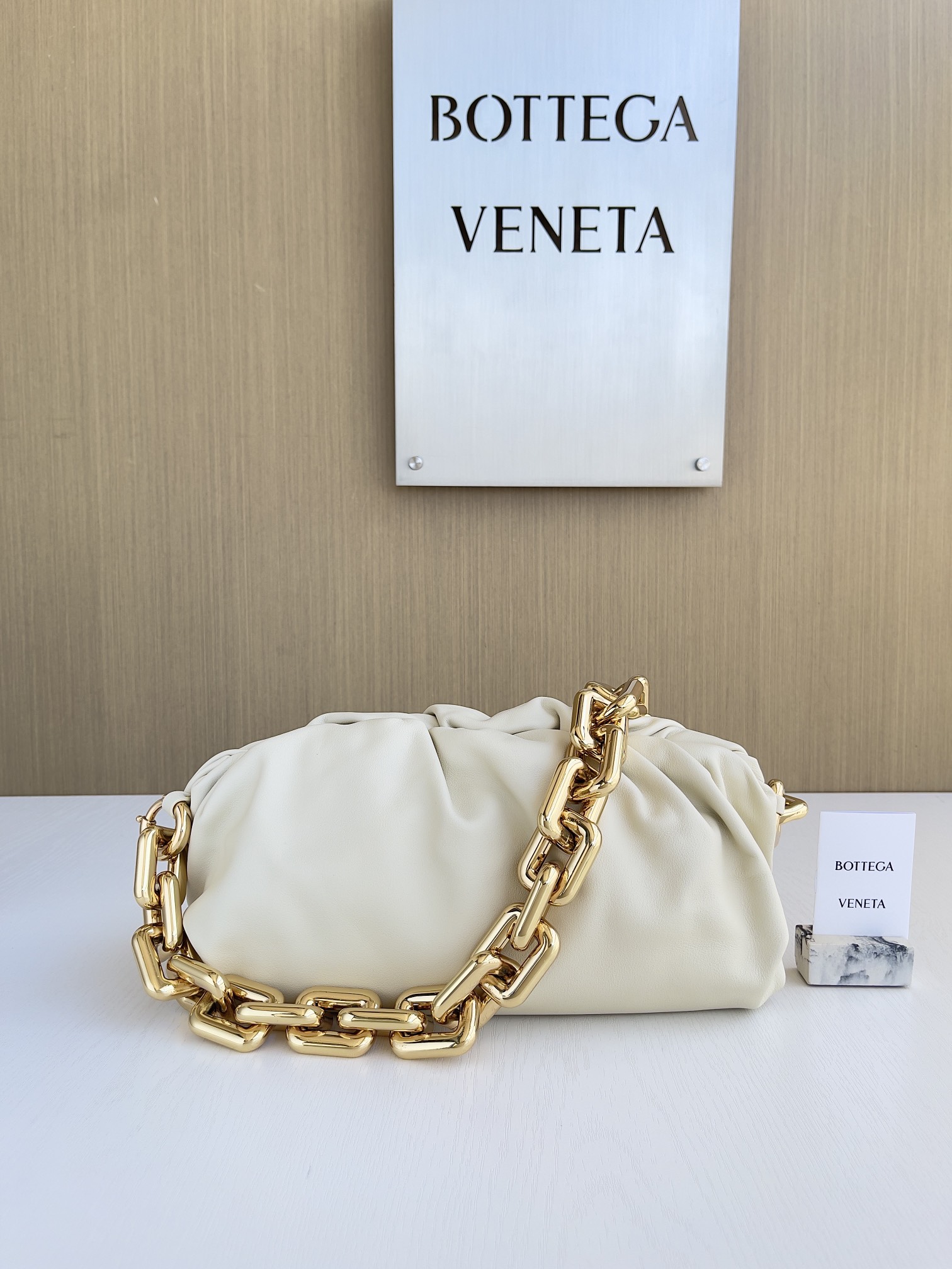 보테가베네타 Bottega Veneta 620230 Chain Pouch 31cm