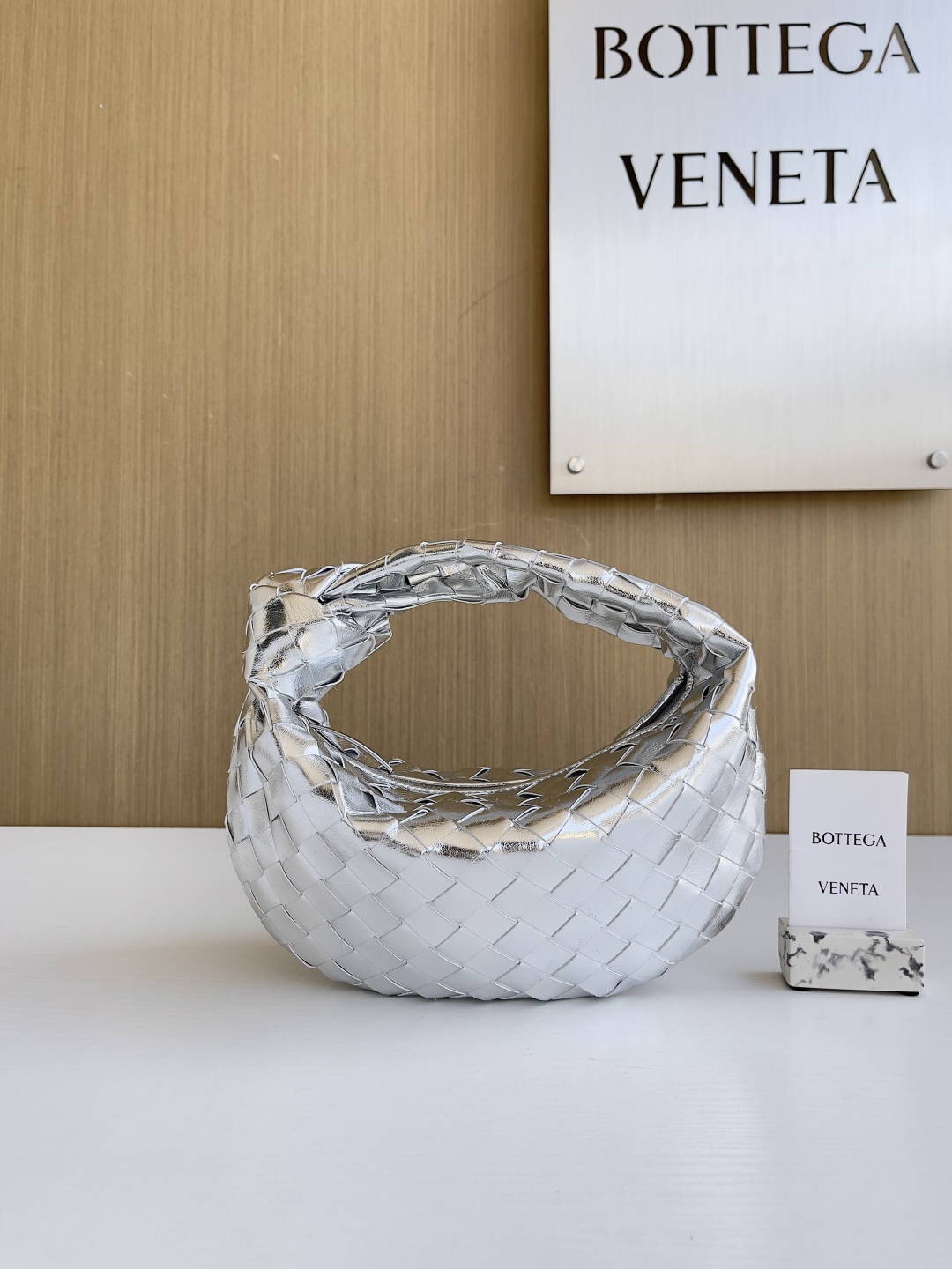 보테가베네타 Bottega Veneta 651876 Jodie 23cm