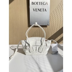 보테가베네타 Bottega Veneta 666873 Arco 17cm
