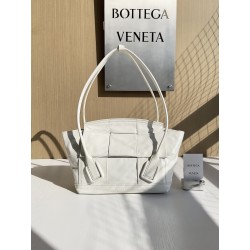 보테가베네타 Bottega Veneta 666874 Arco 23cm