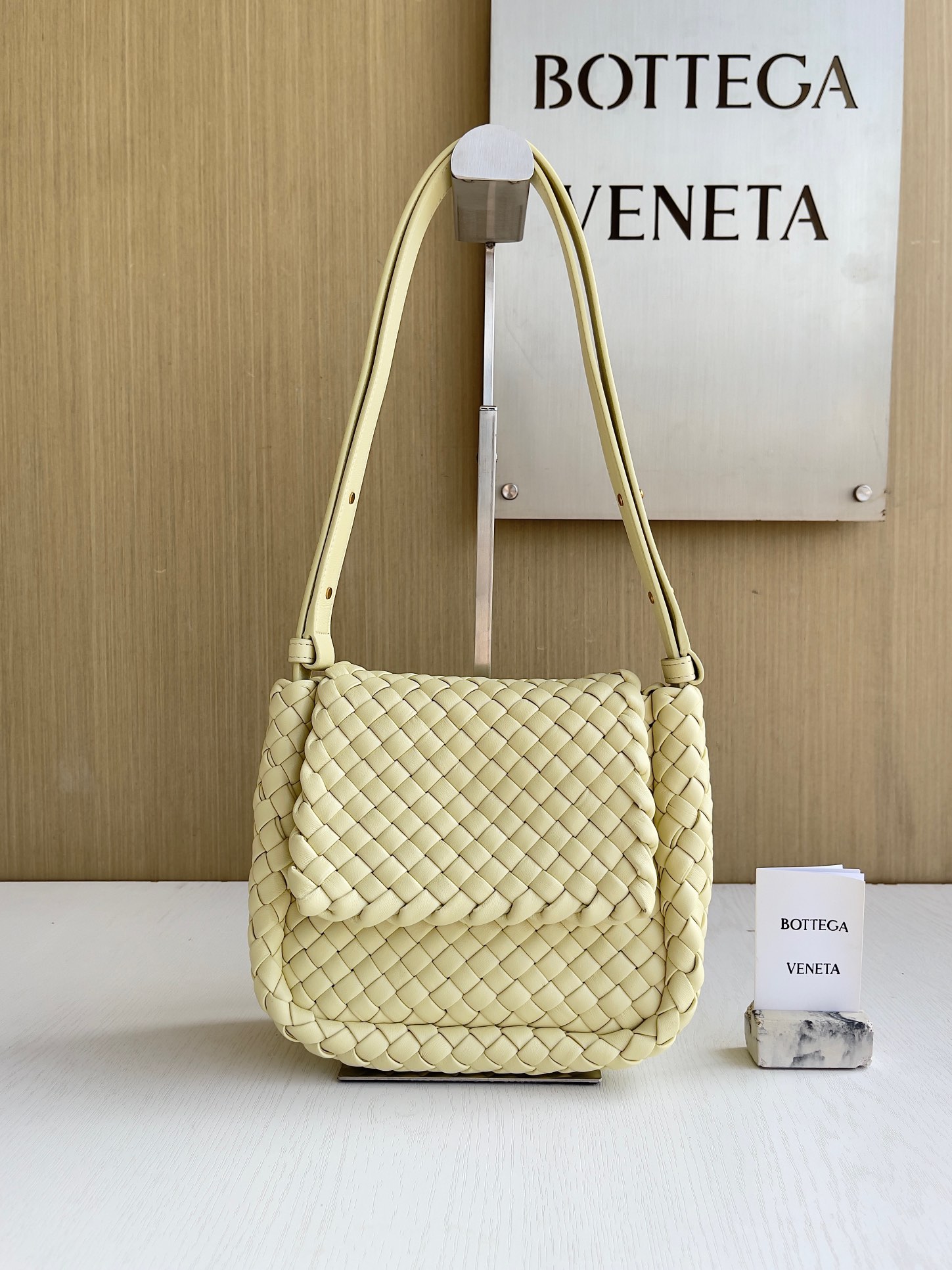 보테가베네타 Bottega Veneta 762711 MINI Cobble 19cm