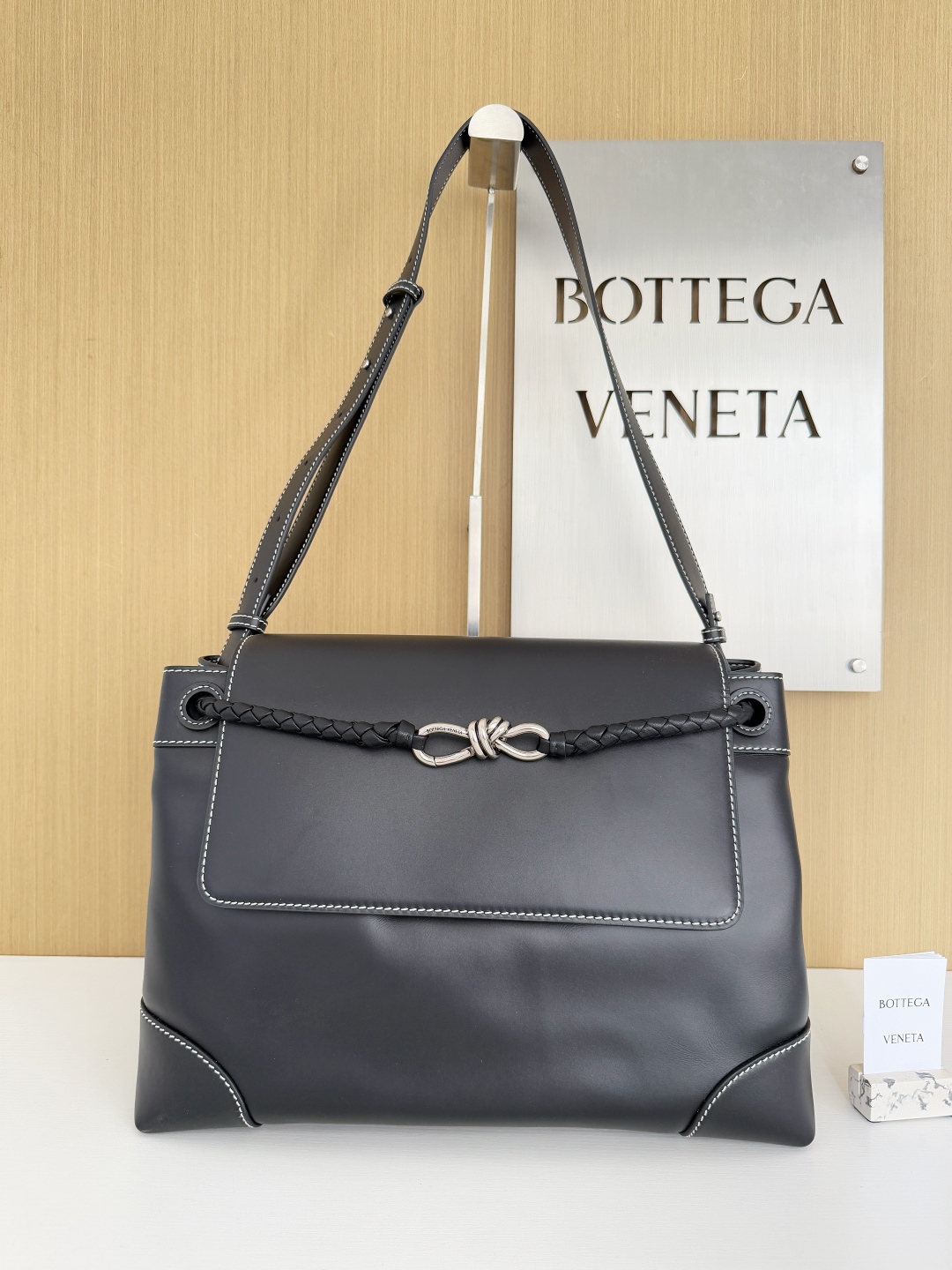 보테가베네타 Bottega Veneta 807715 Andiamo 37cm