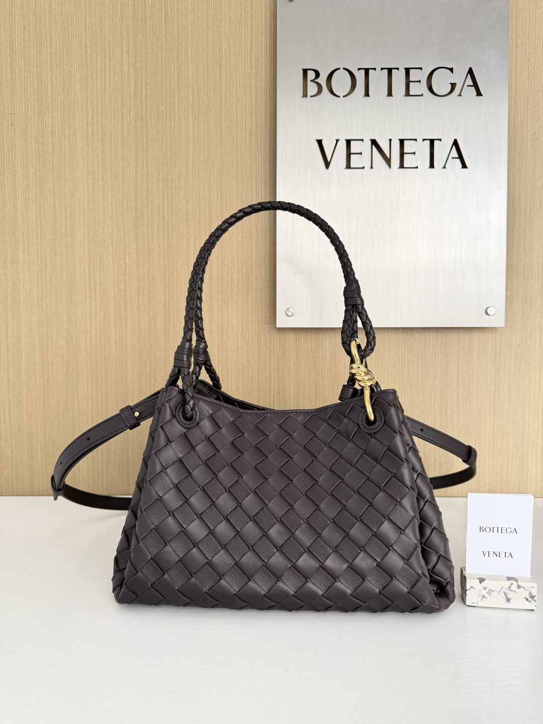 테가베네타 Bottega Veneta 835921 Parachute 29.5cm