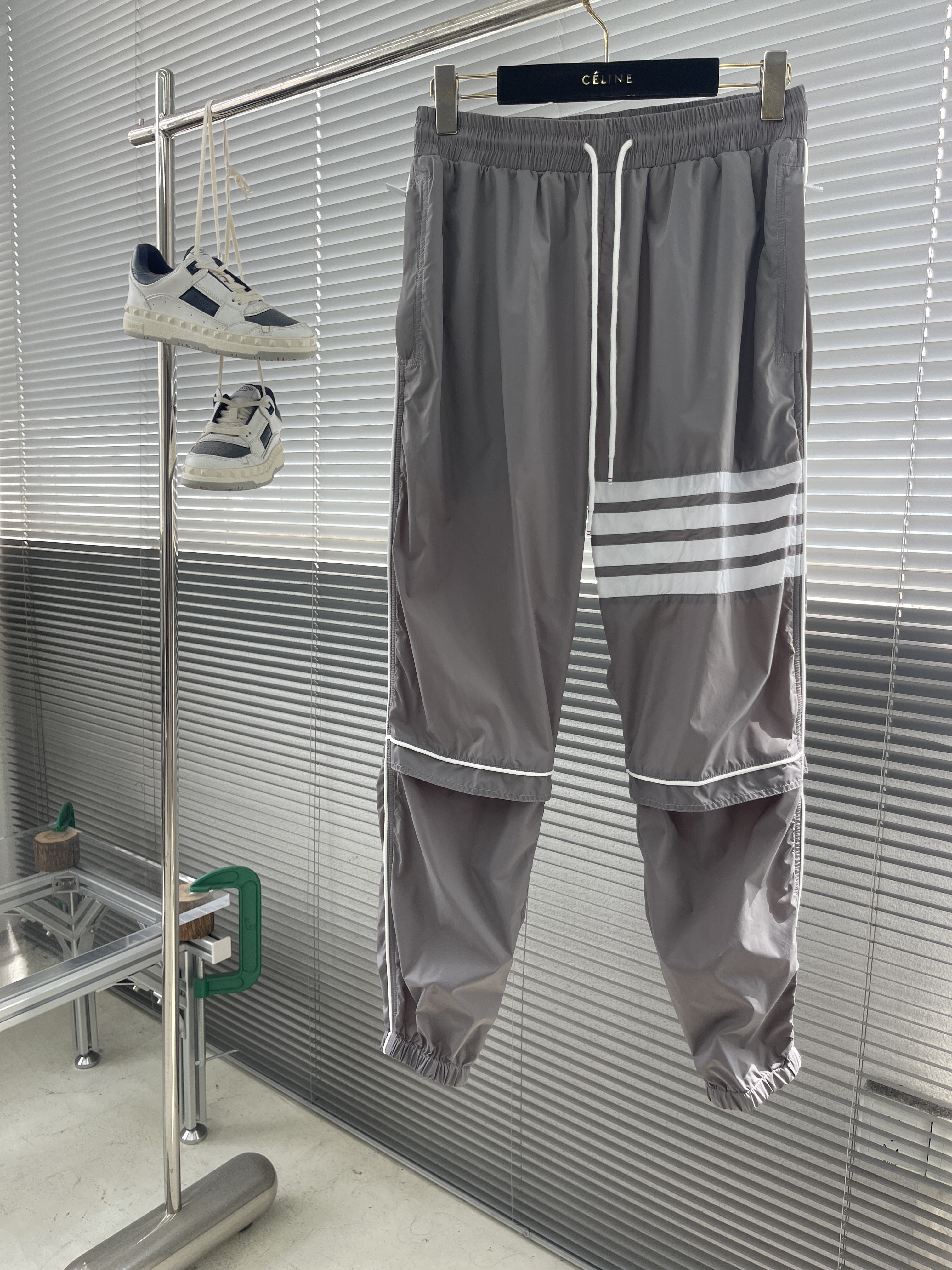 톰브라운 Thom Browne 바지