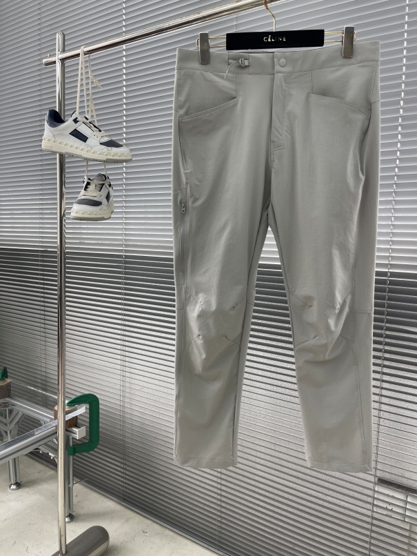 아크테릭스 ARC'TERYX 바지