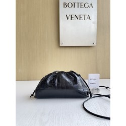 보테가베네타 Bottega Veneta 585852 Pouch 22CM