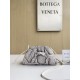 보테가베네타 Bottega Veneta 585852 Pouch 22CM