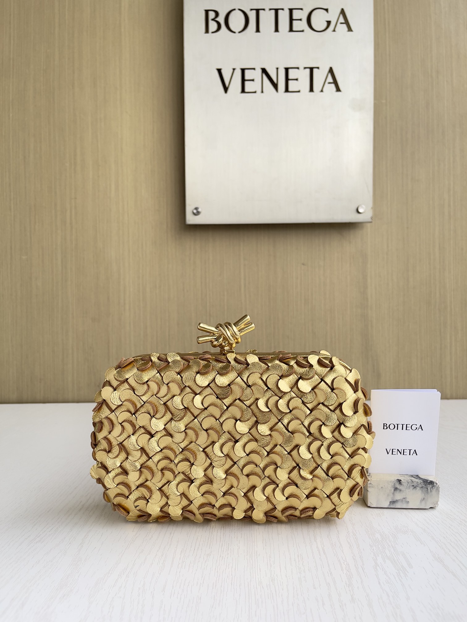 보테가베네타 Bottega Veneta 717622 The Knot 20.5CM