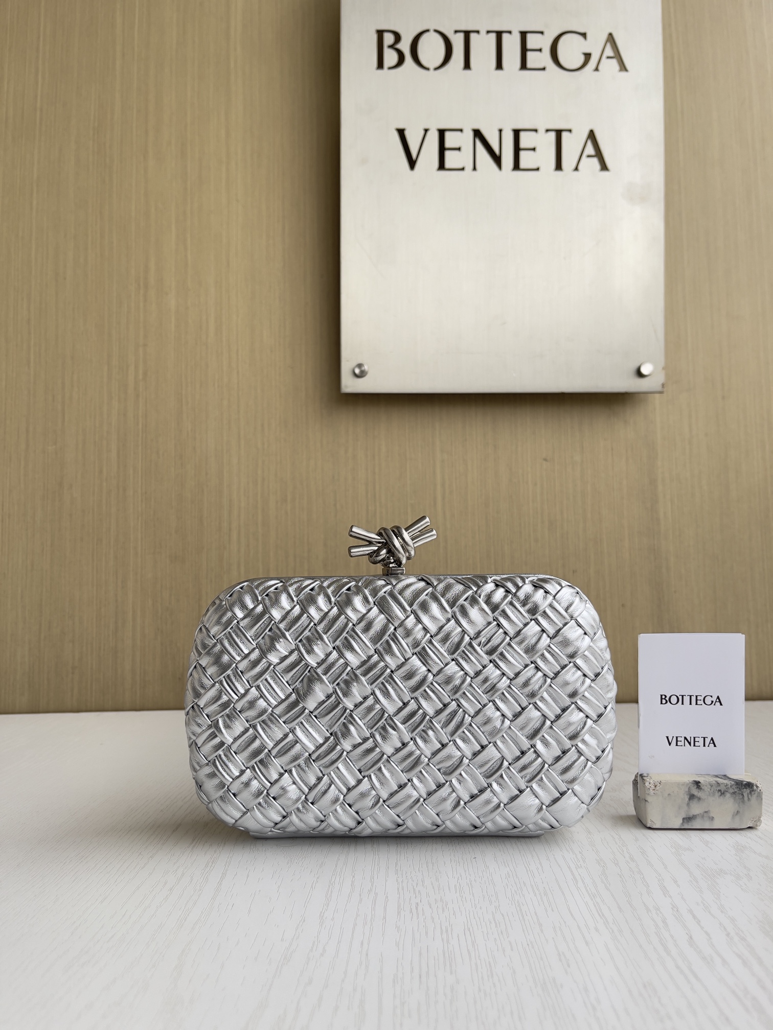 보테가베네타 Bottega Veneta 717622 The Knot 20.5CM