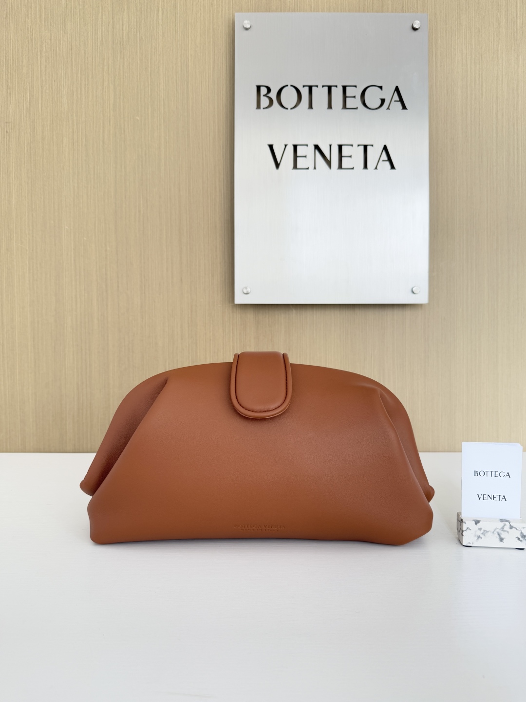 보테가베네타 Bottega Veneta 796564 Lauren 클러치 31.5CM