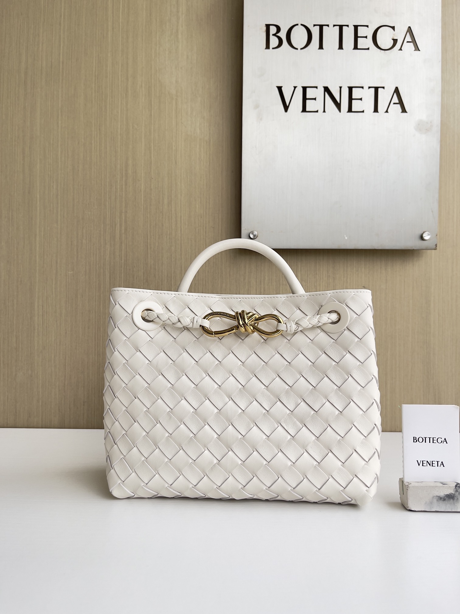 보테가 베네타 Bottega Veneta 743568 Andiamo 25cm