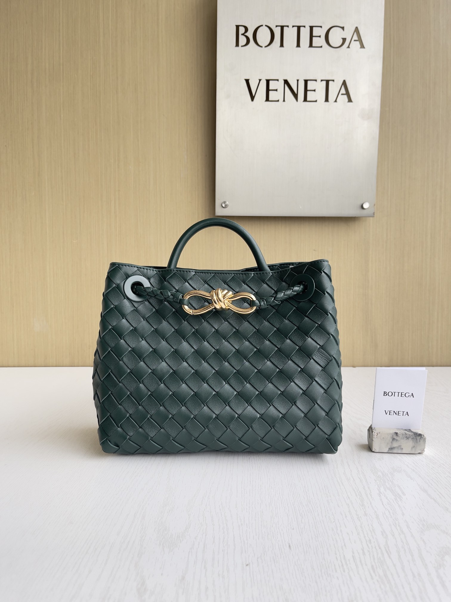 보테가 베네타 Bottega Veneta 743568 Andiamo 25cm