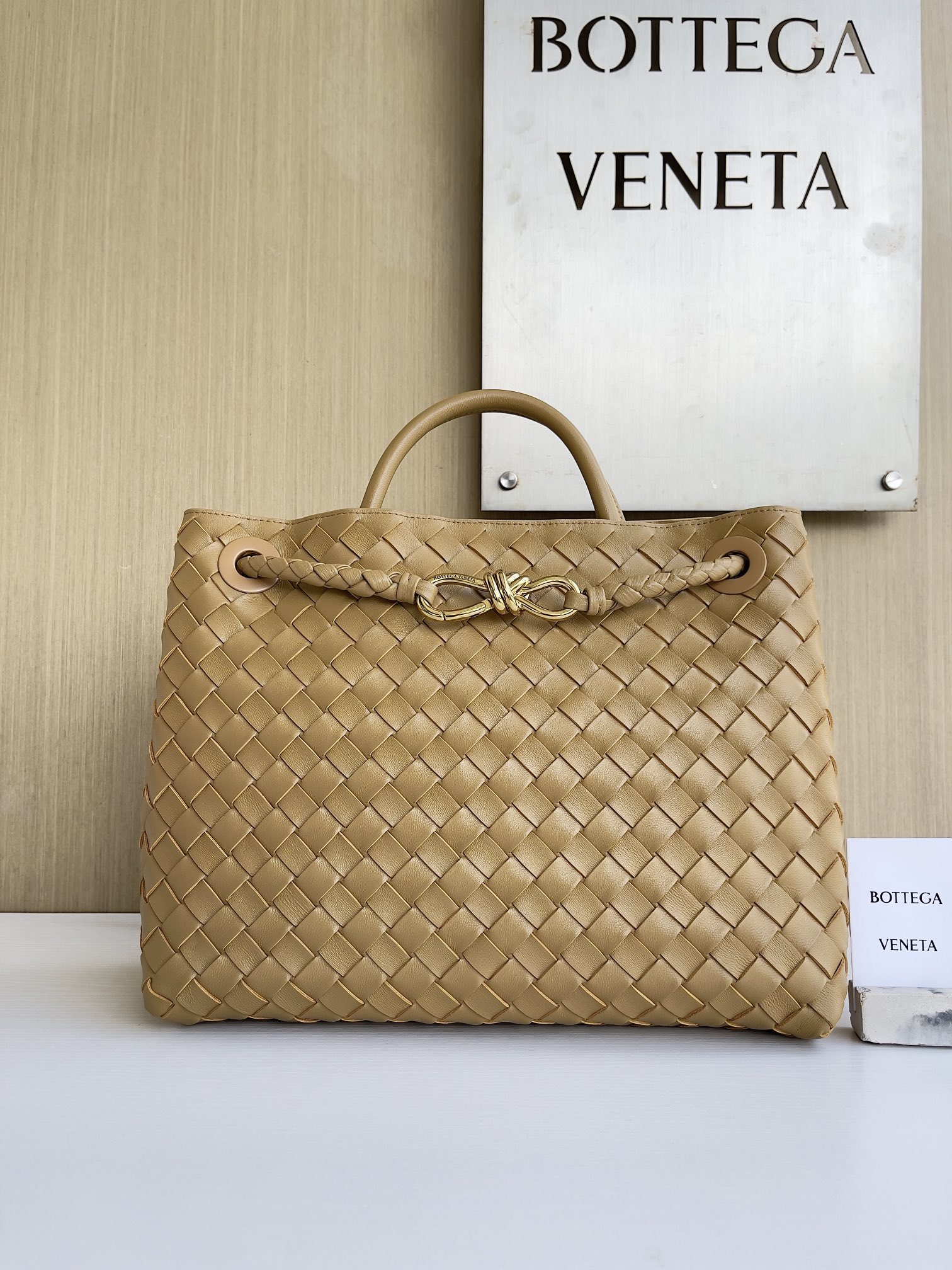 보테가 베네타 Bottega Veneta 743572 Andiamo 34cm