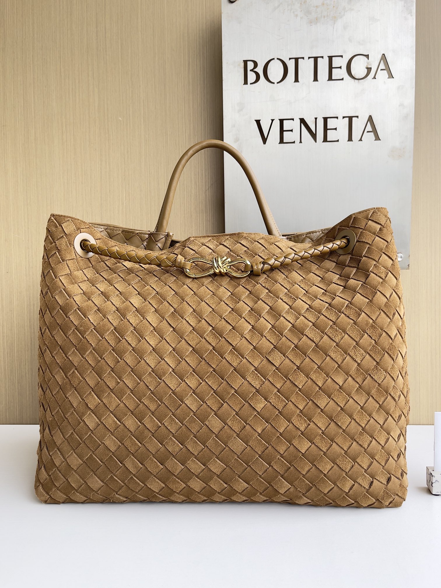 보테가 베네타 Bottega Veneta 743575 Andiamo 45cm