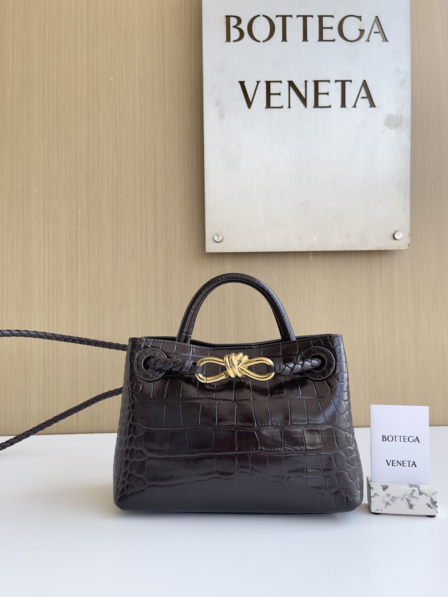 보테가 베네타 Bottega Veneta 773733 Andiamo 22cm