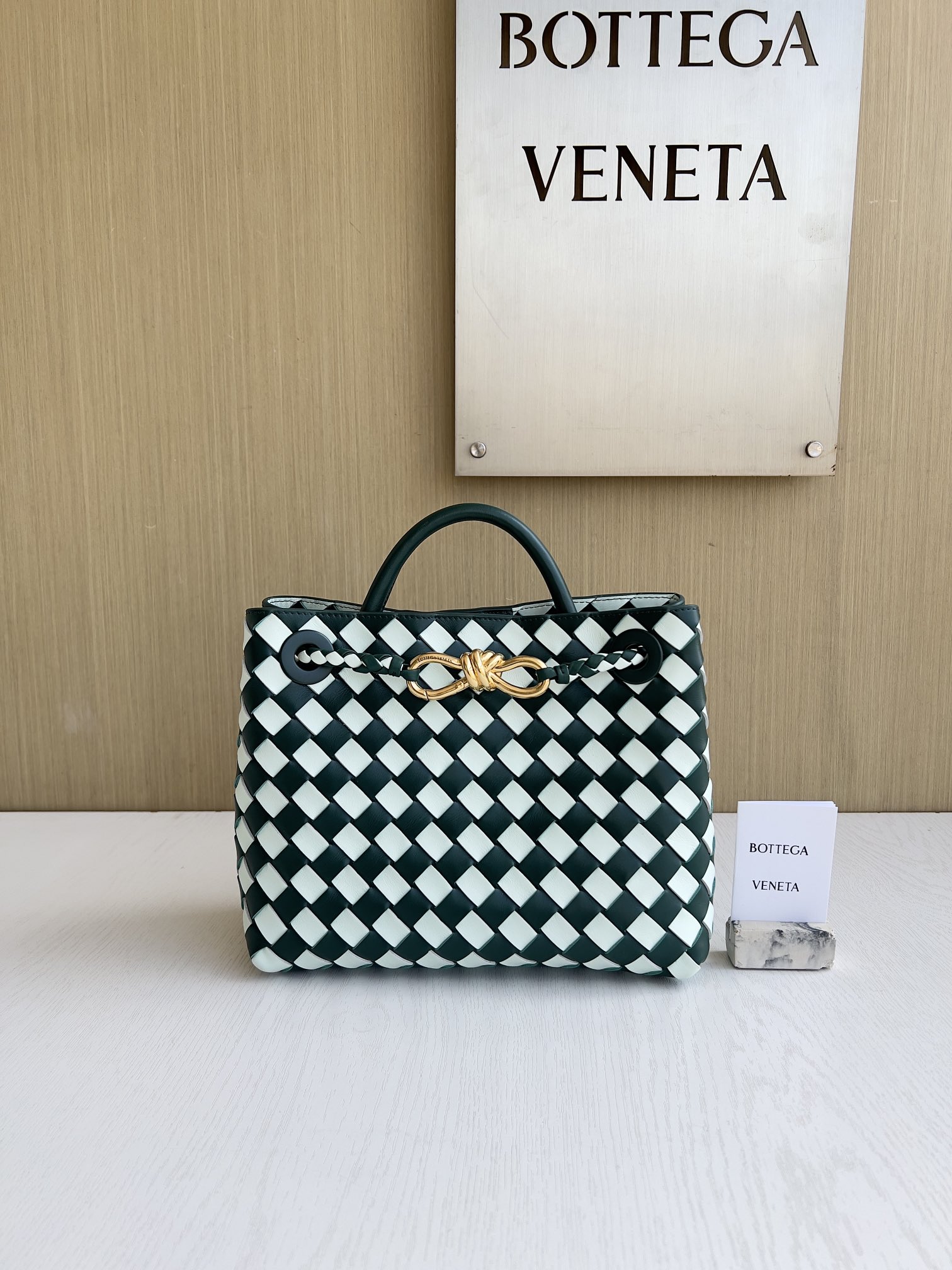 보테가 베네타 Bottega Veneta 779152 Andiamo 28cm