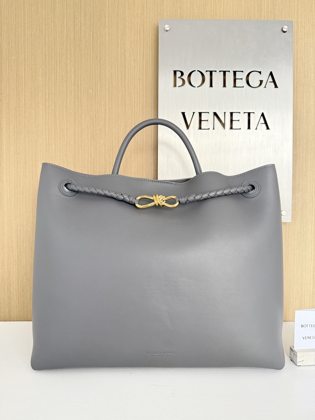 보테가 베네타 Bottega Veneta 806010 Andiamo 42cm