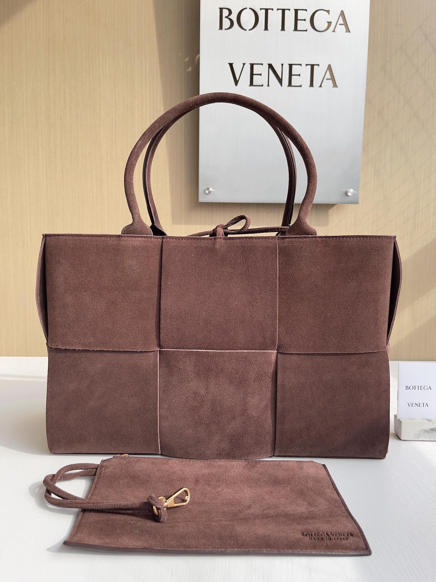 보테가 베네타 Bottega Veneta 609175 Arco Tote 41cm